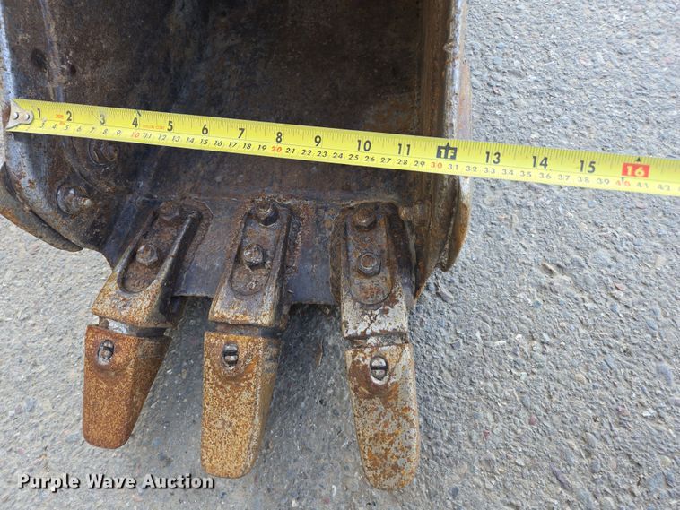 image for item EC0898 2015 Bobcat E26 mini excavator