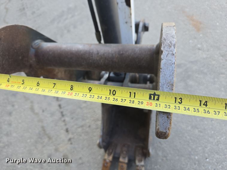 image for item EC0898 2015 Bobcat E26 mini excavator