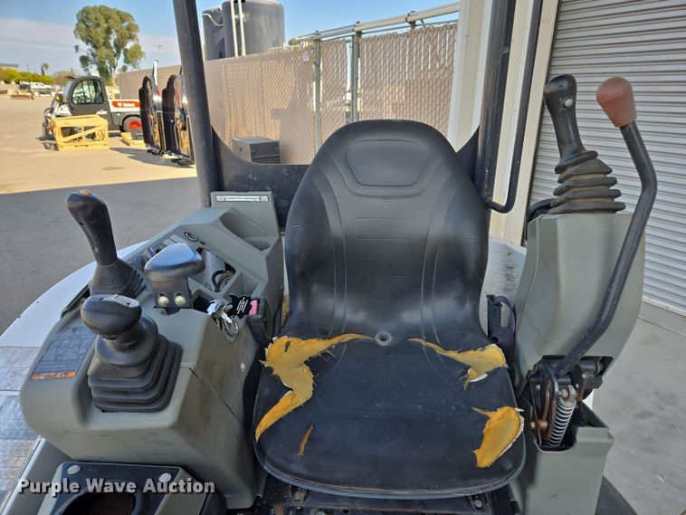 image for item EC0898 2015 Bobcat E26 mini excavator