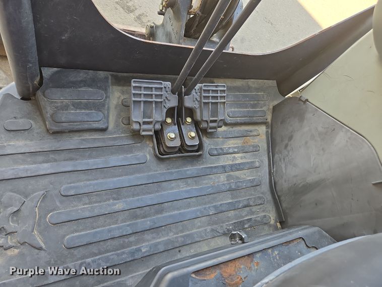 image for item EC0898 2015 Bobcat E26 mini excavator