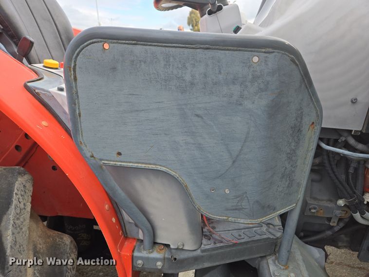 image for item EC0899 2018 Kubota M5N-111 MFWD tractor