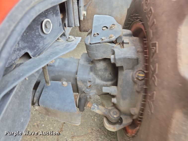 image for item EC0899 2018 Kubota M5N-111 MFWD tractor