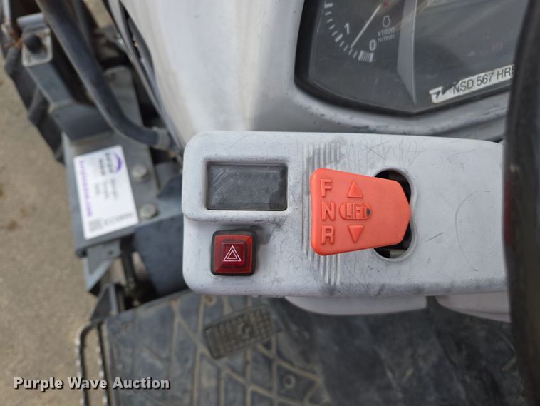 image for item EC0899 2018 Kubota M5N-111 MFWD tractor