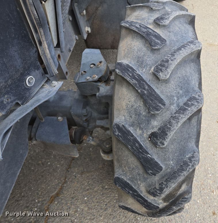 image for item EC0899 2018 Kubota M5N-111 MFWD tractor