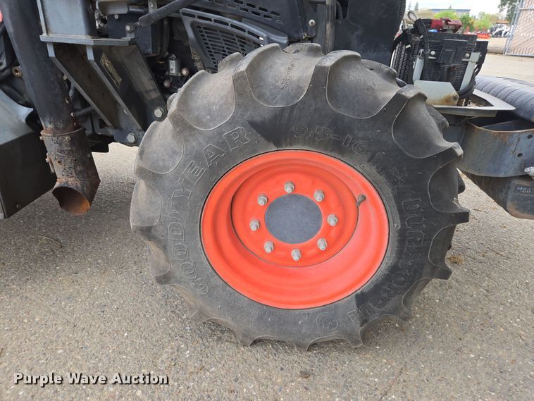 image for item EC0899 2018 Kubota M5N-111 MFWD tractor