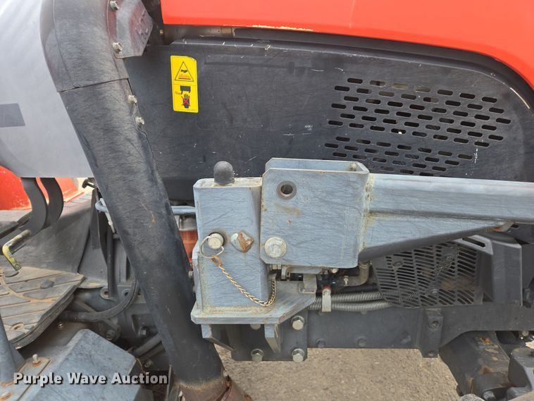 image for item EC0900 2018 Kubota M5N-111 MFWD tractor