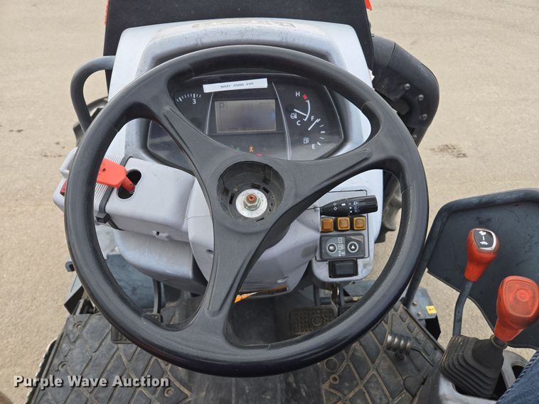 image for item EC0900 2018 Kubota M5N-111 MFWD tractor