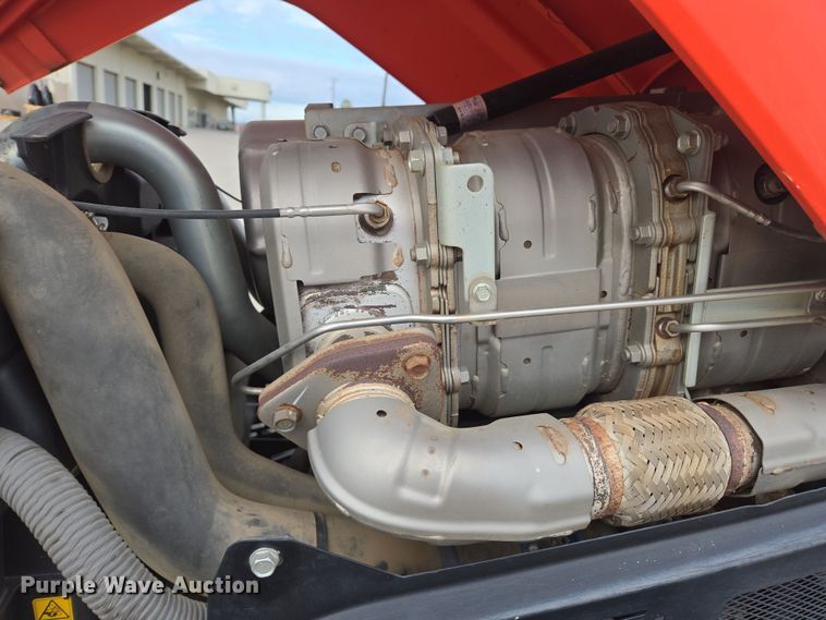 image for item EC0900 2018 Kubota M5N-111 MFWD tractor