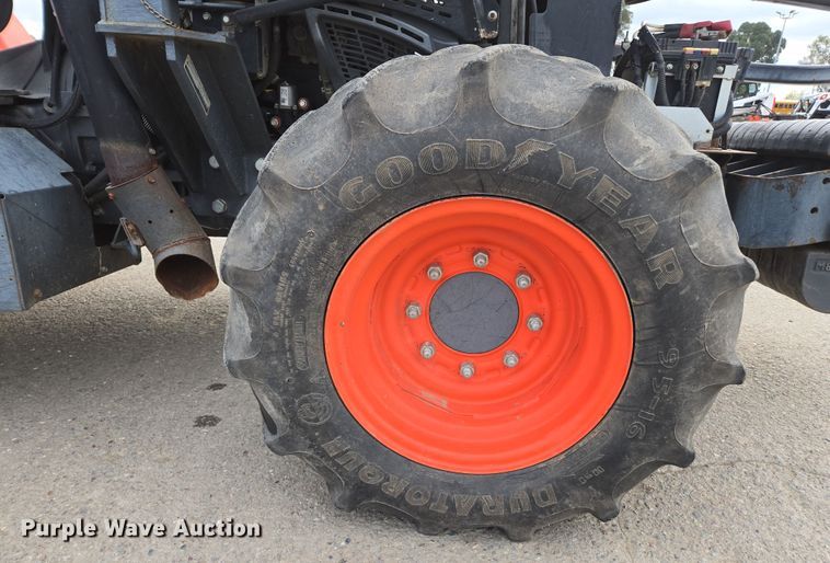 image for item EC0900 2018 Kubota M5N-111 MFWD tractor