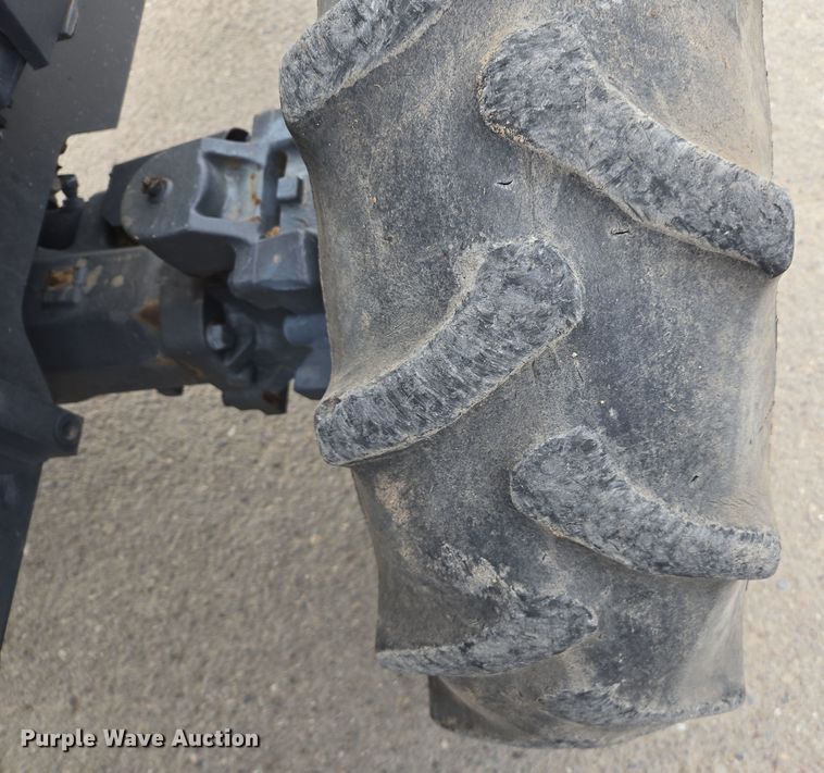 image for item EC0900 2018 Kubota M5N-111 MFWD tractor