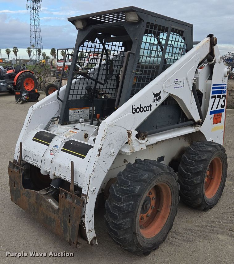 image for item EC0901 1997 Bobcat 773 skid steer loader