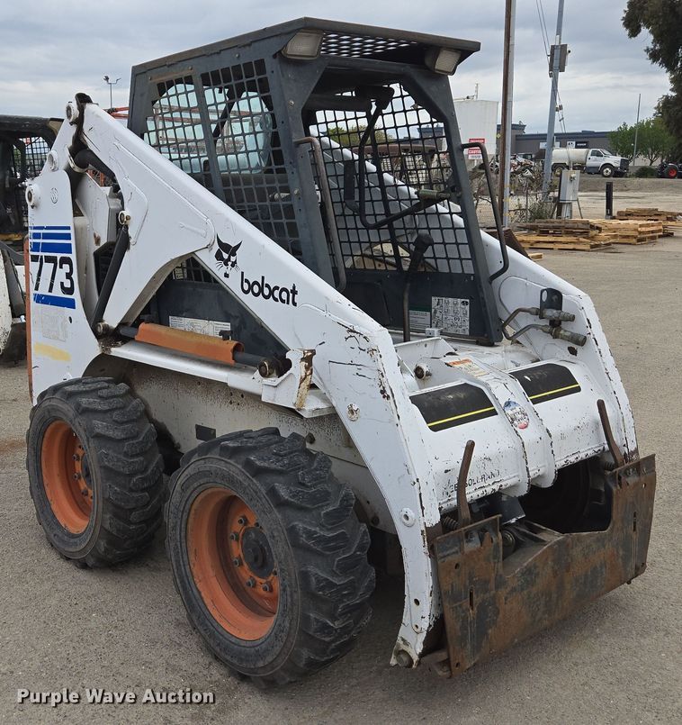 image for item EC0901 1997 Bobcat 773 skid steer loader