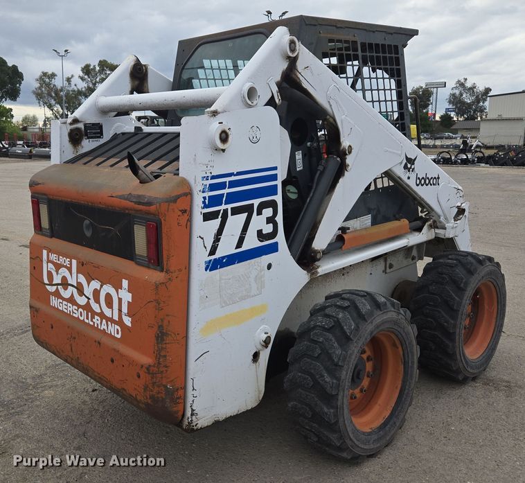 image for item EC0901 1997 Bobcat 773 skid steer loader