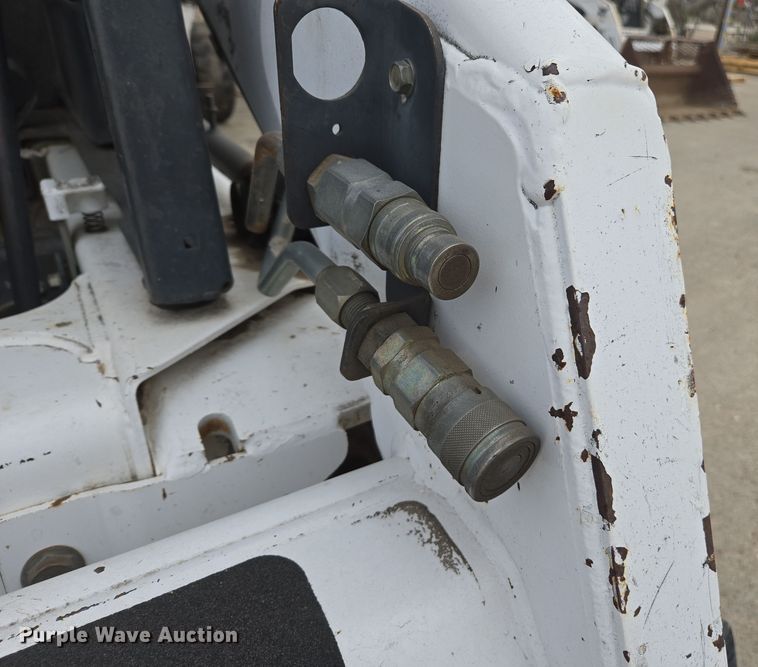 image for item EC0901 1997 Bobcat 773 skid steer loader