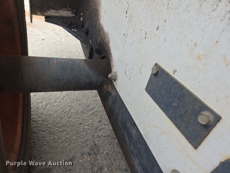 image for item EC0901 1997 Bobcat 773 skid steer loader