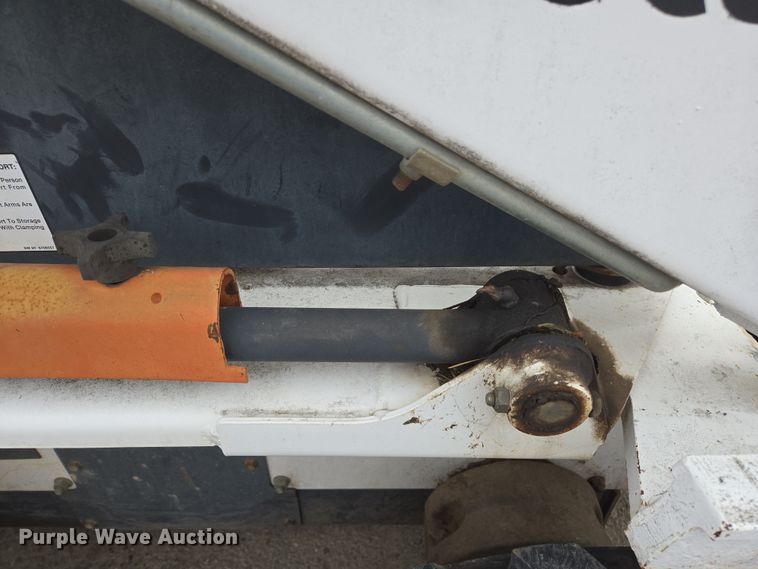 image for item EC0901 1997 Bobcat 773 skid steer loader