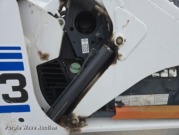 image for item EC0901 1997 Bobcat 773 skid steer loader