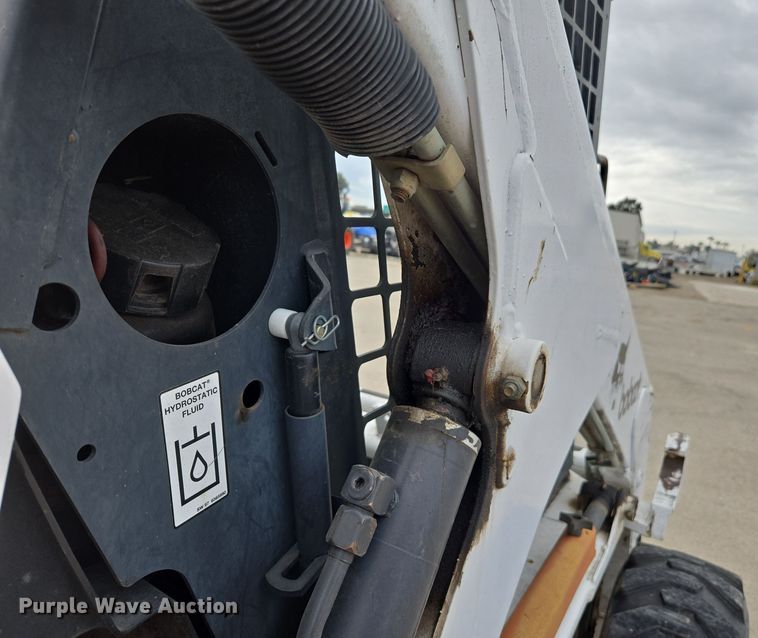 image for item EC0901 1997 Bobcat 773 skid steer loader