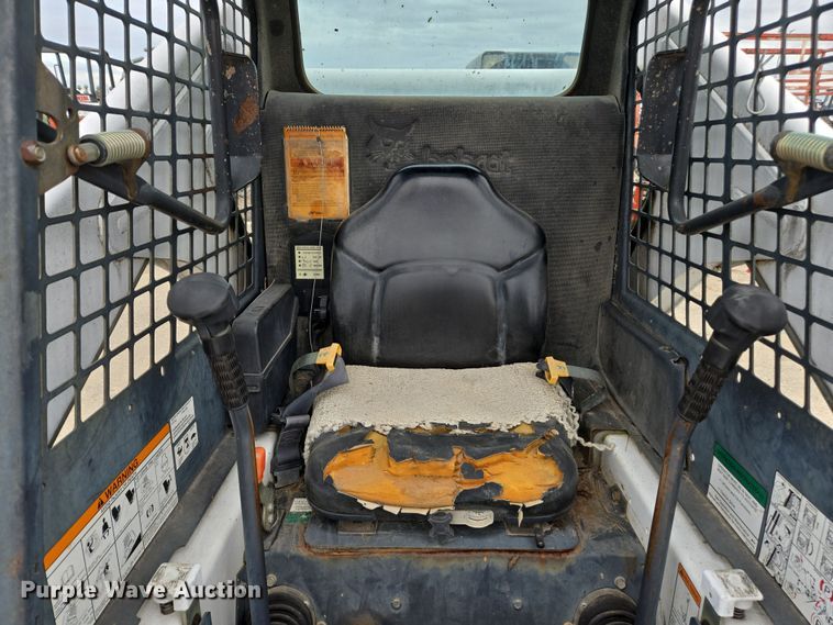 image for item EC0901 1997 Bobcat 773 skid steer loader