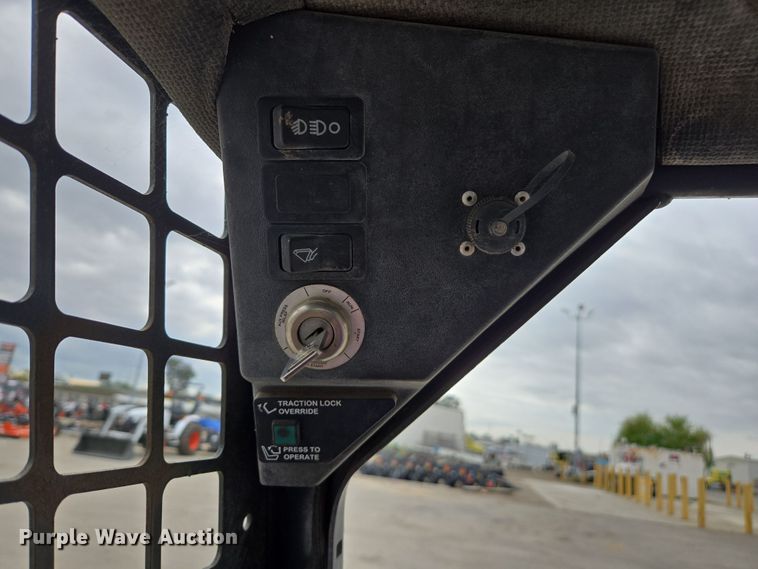 image for item EC0901 1997 Bobcat 773 skid steer loader