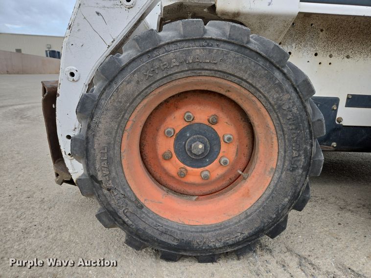 image for item EC0901 1997 Bobcat 773 skid steer loader