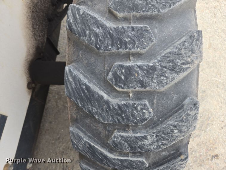 image for item EC0901 1997 Bobcat 773 skid steer loader