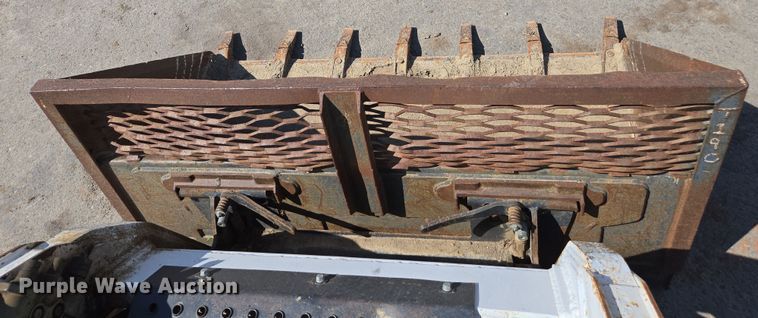 image for item EC0902 2008 Bobcat T190 tracked skid steer loader