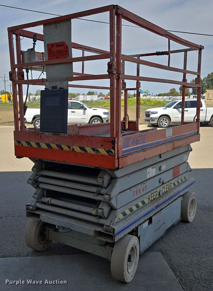 image for item EC0903 1997 Skyjack 4626 scissor lift