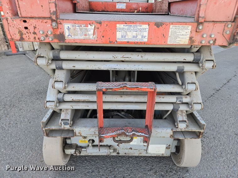 image for item EC0903 1997 Skyjack 4626 scissor lift