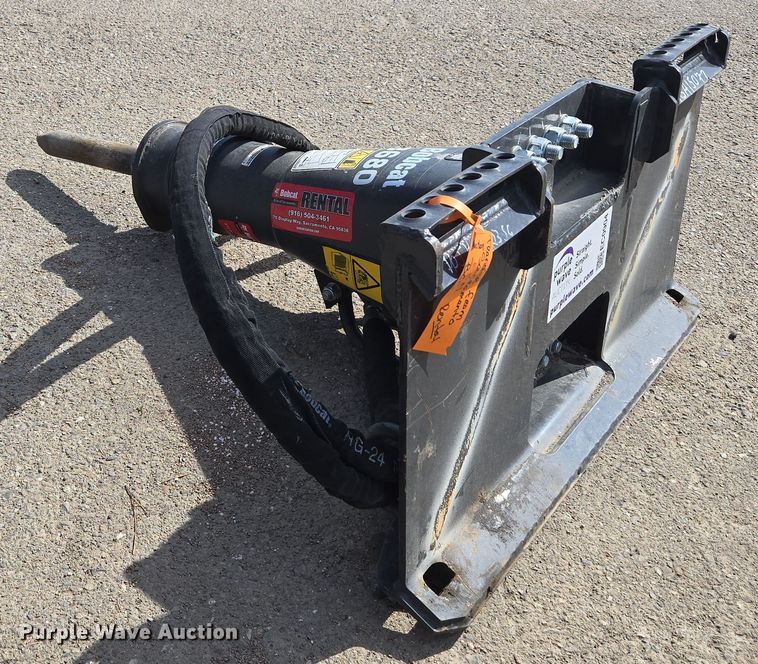 image for item EC0904 2023 Bobcat HB680 skid steer breaker
