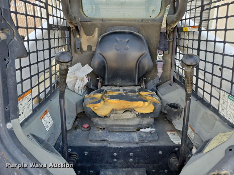 image for item EC0906 Bobcat S750 skid steer loader