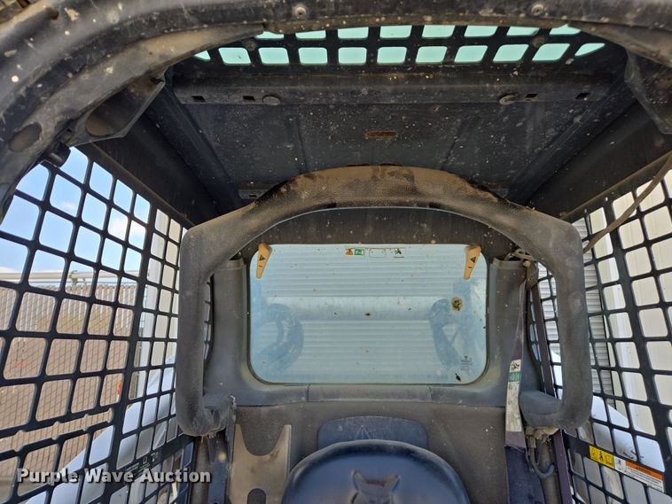 image for item EC0906 Bobcat S750 skid steer loader