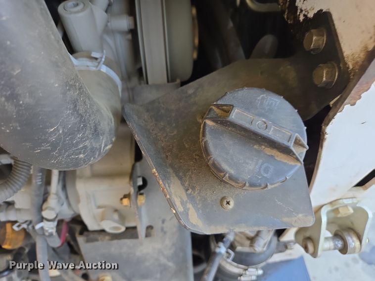 image for item EC0906 Bobcat S750 skid steer loader