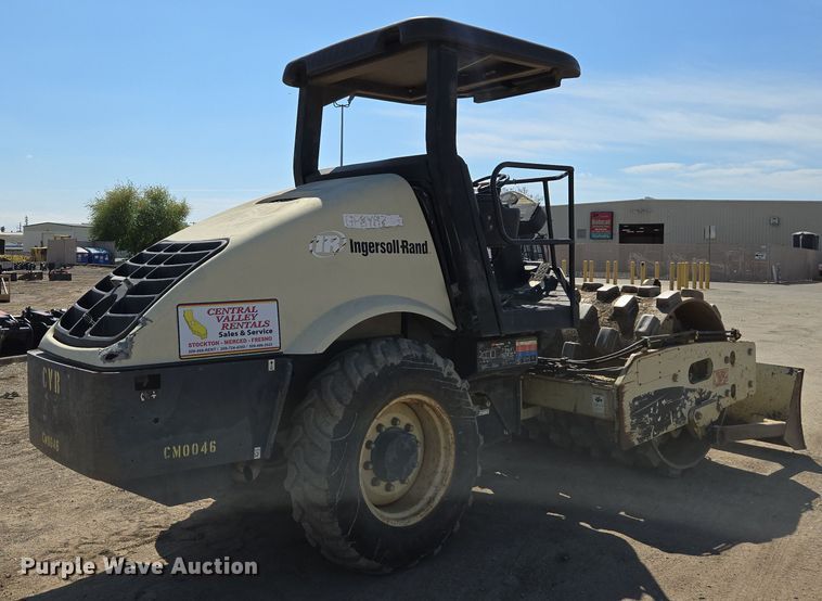 image for item EC0907 2006 Ingersoll Rand SD-70F TF single drum vibratory roller