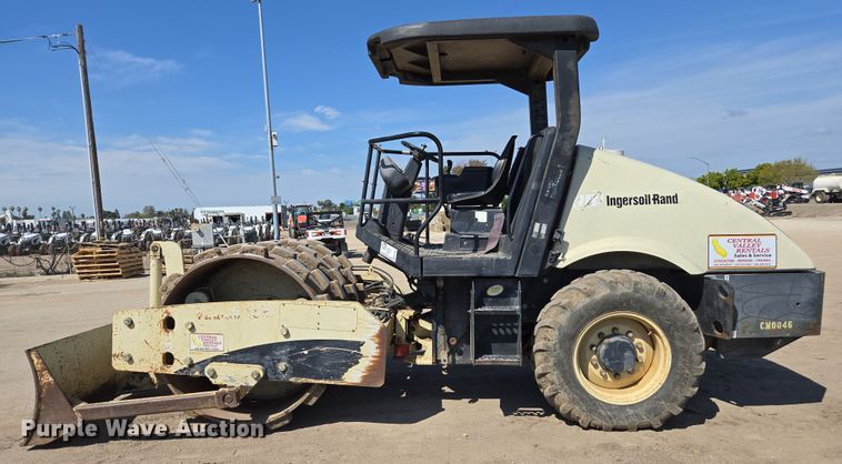 image for item EC0907 2006 Ingersoll Rand SD-70F TF single drum vibratory roller