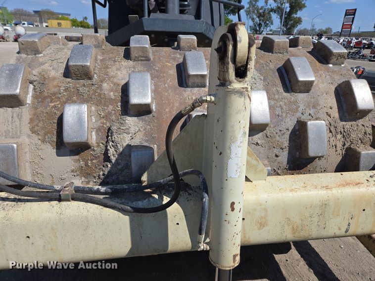 image for item EC0907 2006 Ingersoll Rand SD-70F TF single drum vibratory roller