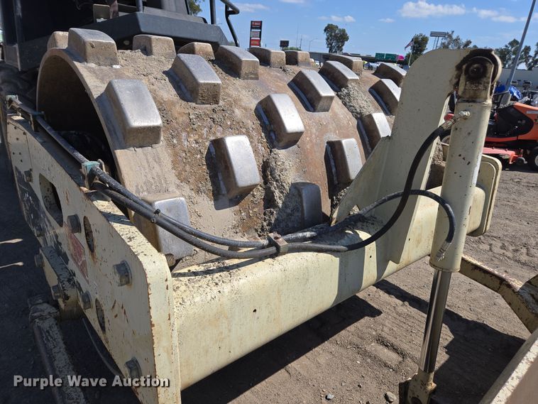 image for item EC0907 2006 Ingersoll Rand SD-70F TF single drum vibratory roller