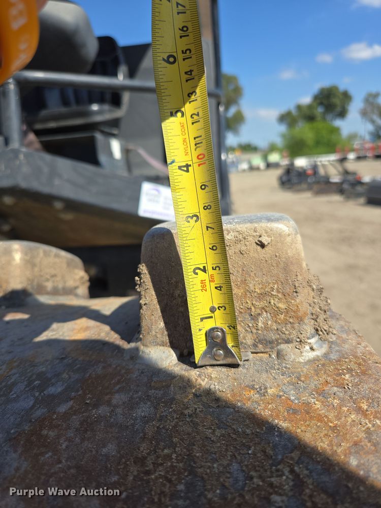 image for item EC0907 2006 Ingersoll Rand SD-70F TF single drum vibratory roller