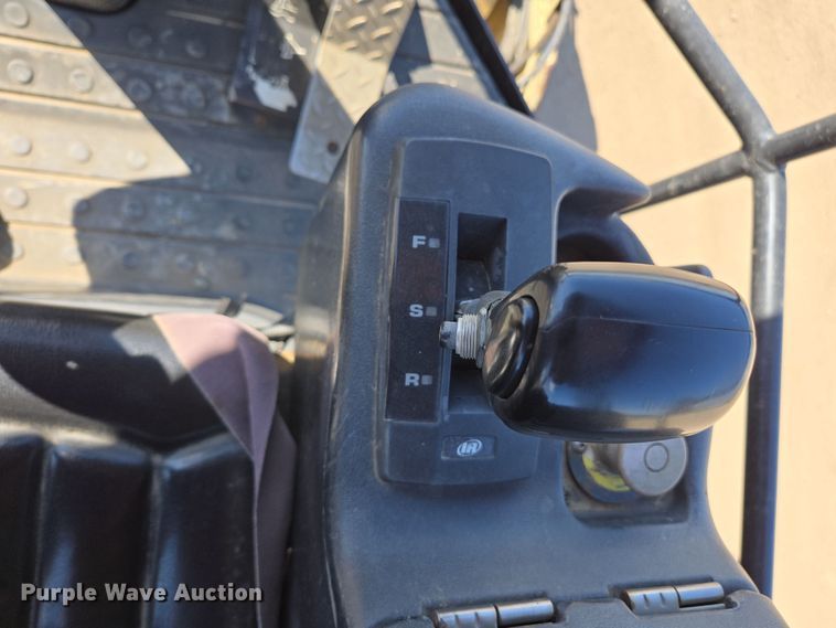 image for item EC0907 2006 Ingersoll Rand SD-70F TF single drum vibratory roller