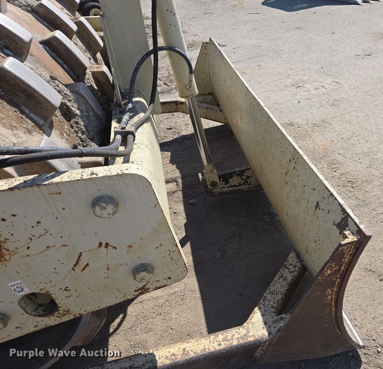 image for item EC0907 2006 Ingersoll Rand SD-70F TF single drum vibratory roller