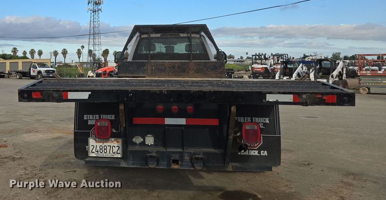 image for item EC0908 2017 Ford F550 flatbed truck