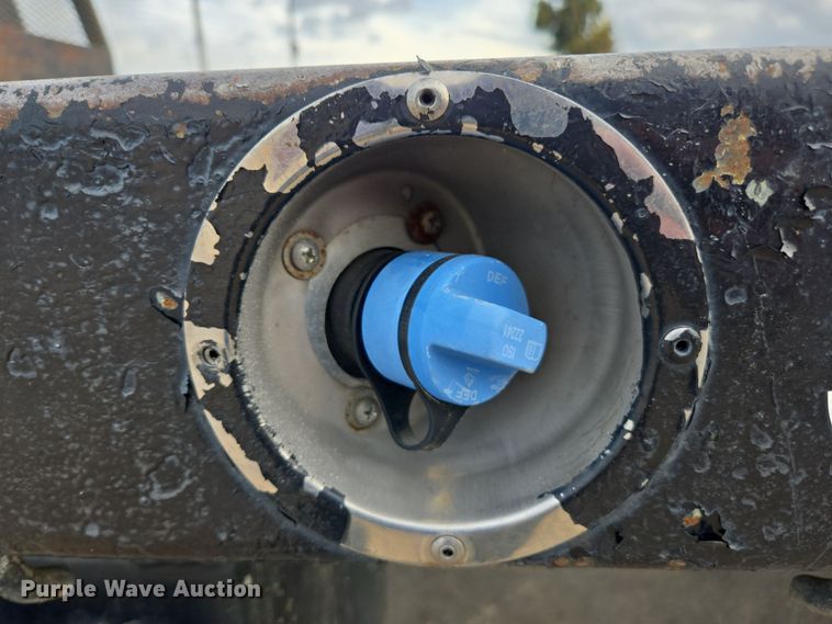 image for item EC0908 2017 Ford F550 flatbed truck