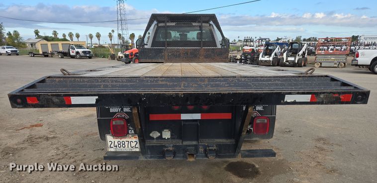 image for item EC0908 2017 Ford F550 flatbed truck