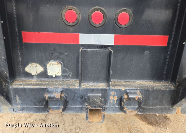 image for item EC0908 2017 Ford F550 flatbed truck