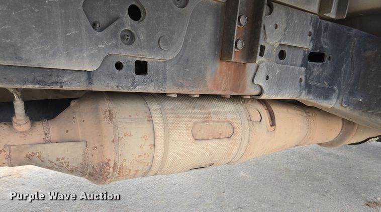 image for item EC0908 2017 Ford F550 flatbed truck