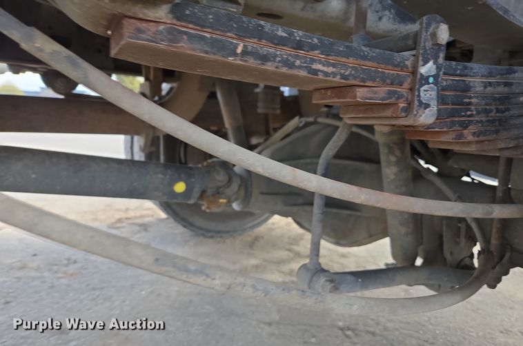 image for item EC0908 2017 Ford F550 flatbed truck