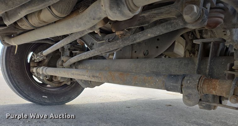 image for item EC0908 2017 Ford F550 flatbed truck