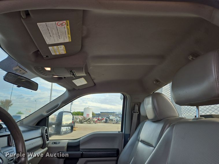 image for item EC0908 2017 Ford F550 flatbed truck