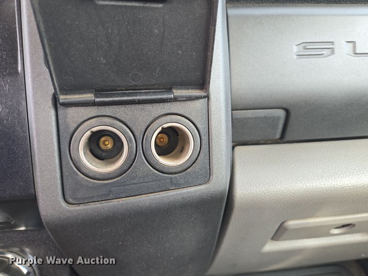 image for item EC0908 2017 Ford F550 flatbed truck