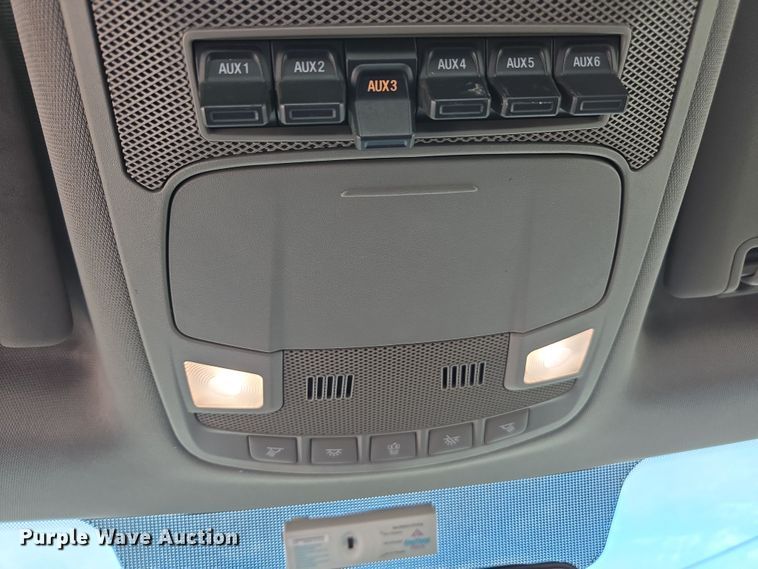 image for item EC0908 2017 Ford F550 flatbed truck